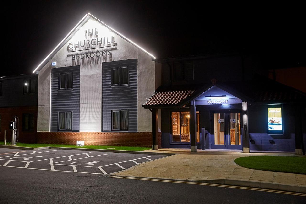 The Churchill By Greene King Inns Royal Wootton Bassett Exteriör bild
